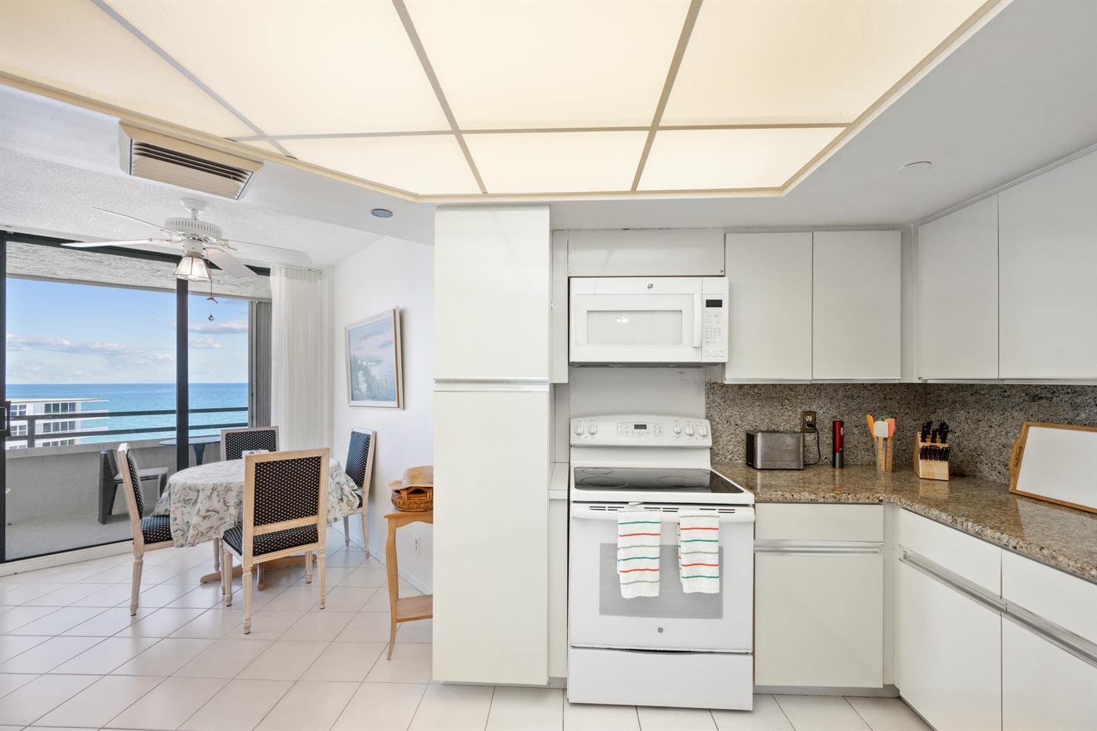 3560 S Ocean Boulevard # Ph-6, South Palm Beach, FL 33480 photo 3