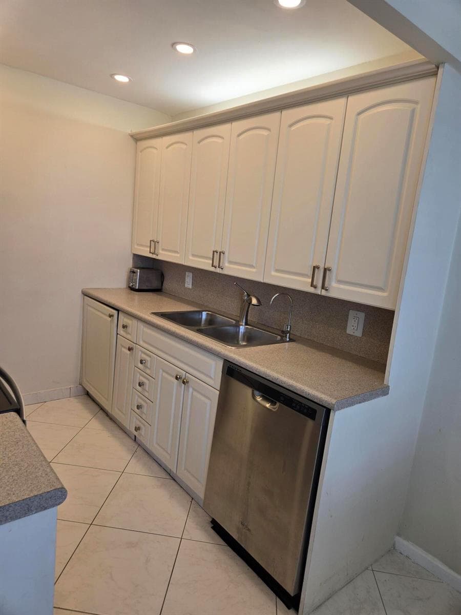 2031 Exeter, Boca Raton, FL 33434 photo 2
