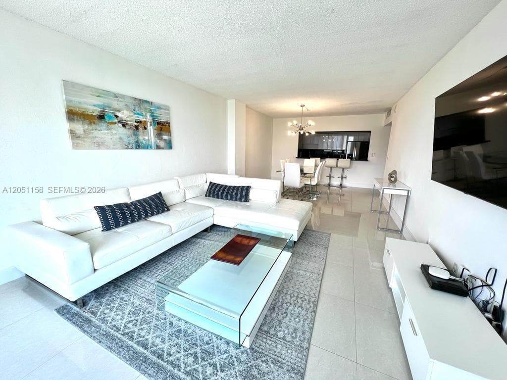 19370 Collins Ave # 918, Sunny Isles Beach, FL 33160 photo 2