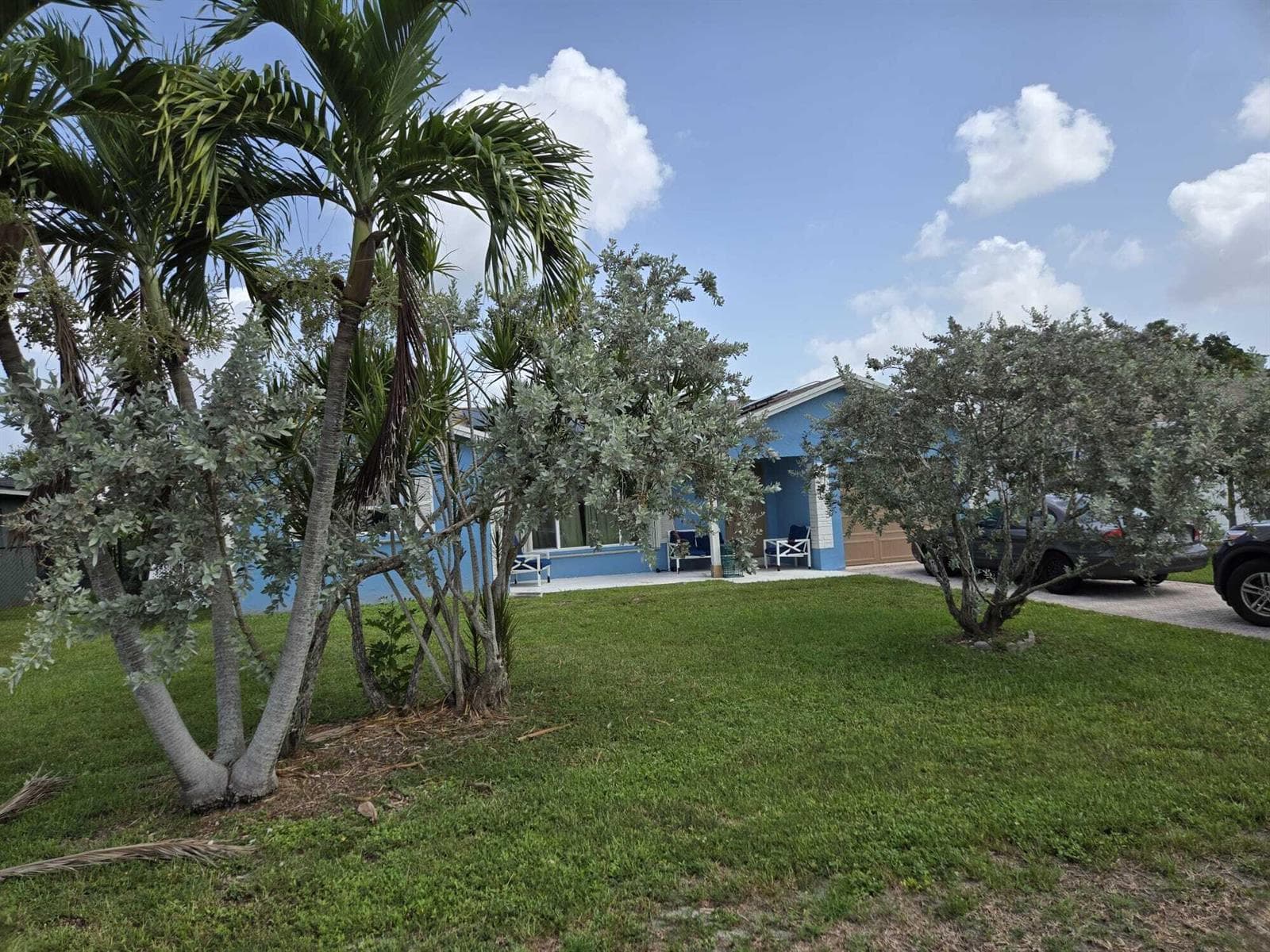 8111 NW 100th Terrace NW, Tamarac, FL 33321 photo 2
