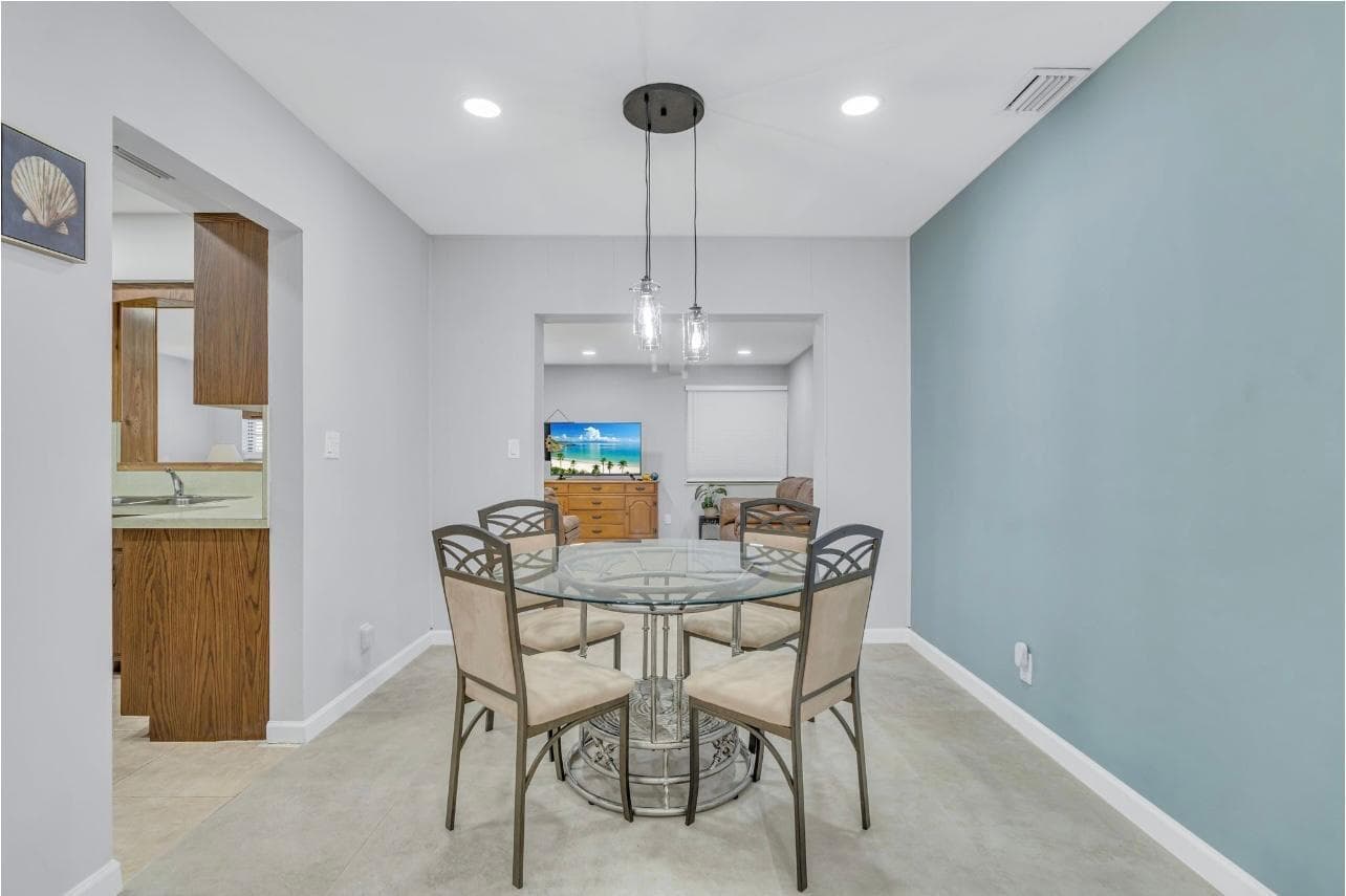 1304 SE 2nd Avenue, Deerfield Beach, FL 33441 photo 3