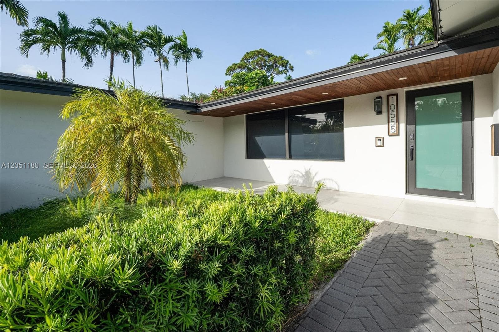 10555 NE 2nd Ave, Miami Shores, FL 33138 photo 2
