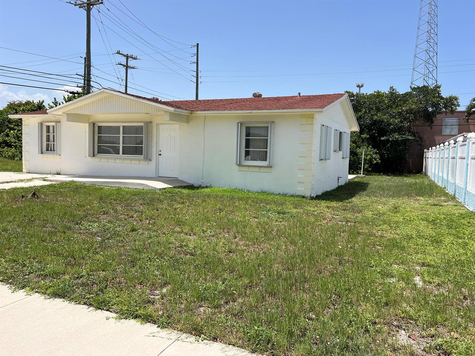 816 24th Avenue N, FL 33460 photo 2