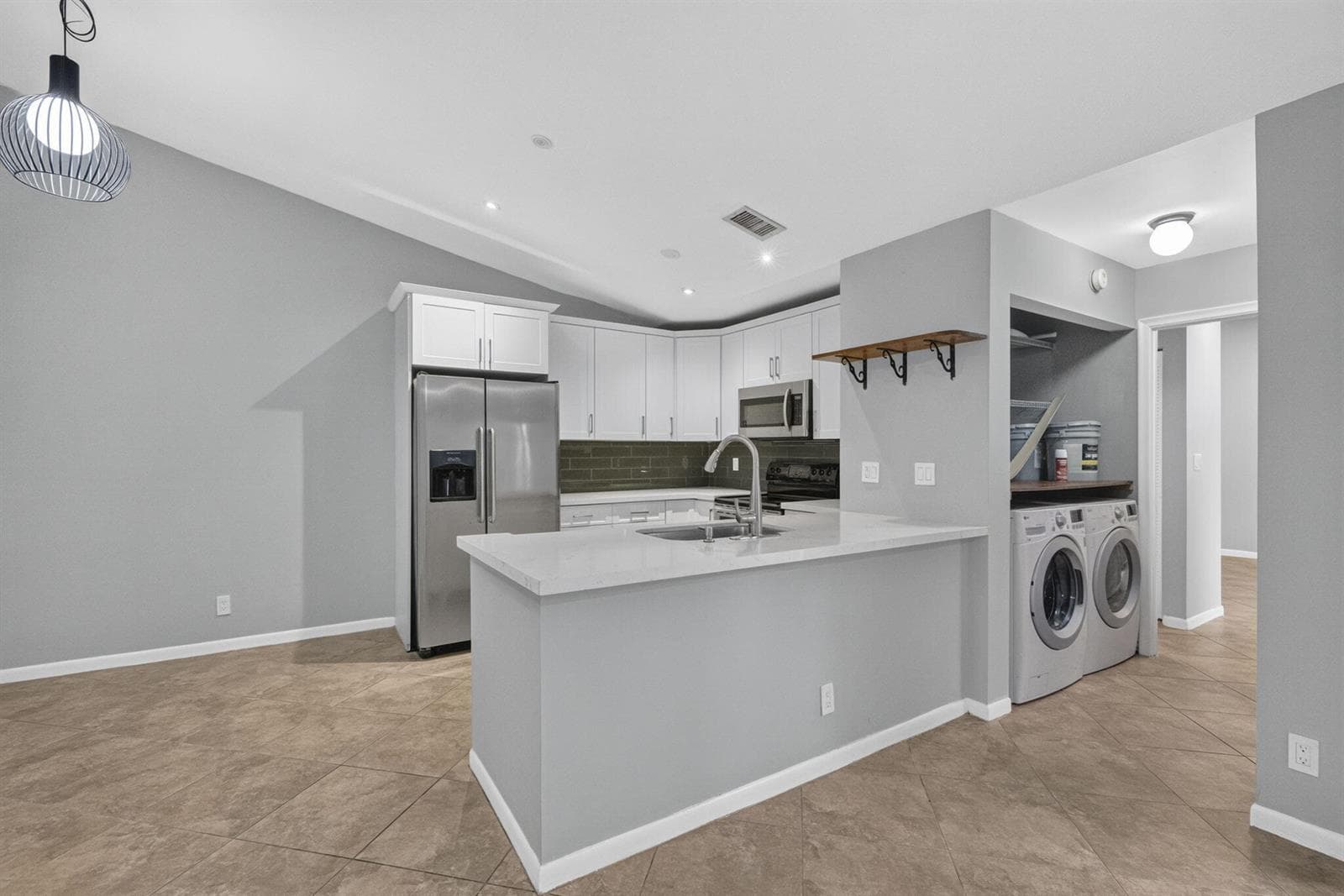 3076 S Oakland Forest Drive # 503, Oakland Park, FL 33309 photo 5