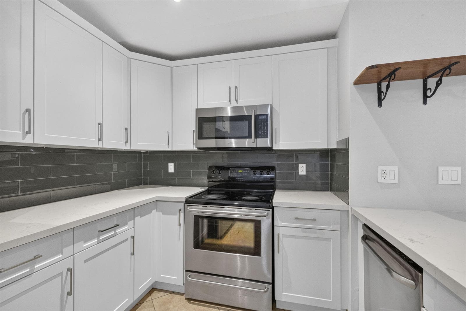 3076 S Oakland Forest Drive # 503, Oakland Park, FL 33309 photo 4