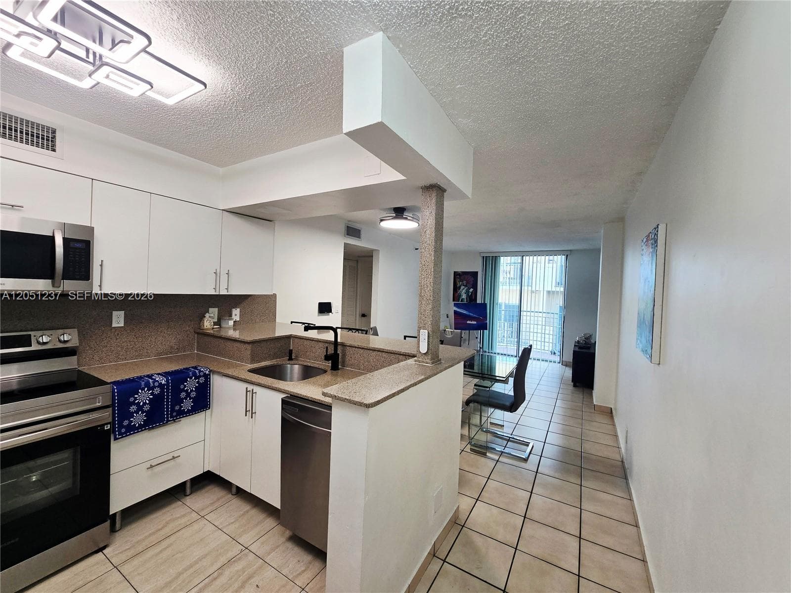 546 SW 1st ST # 607, Miami, FL 33130 photo 2