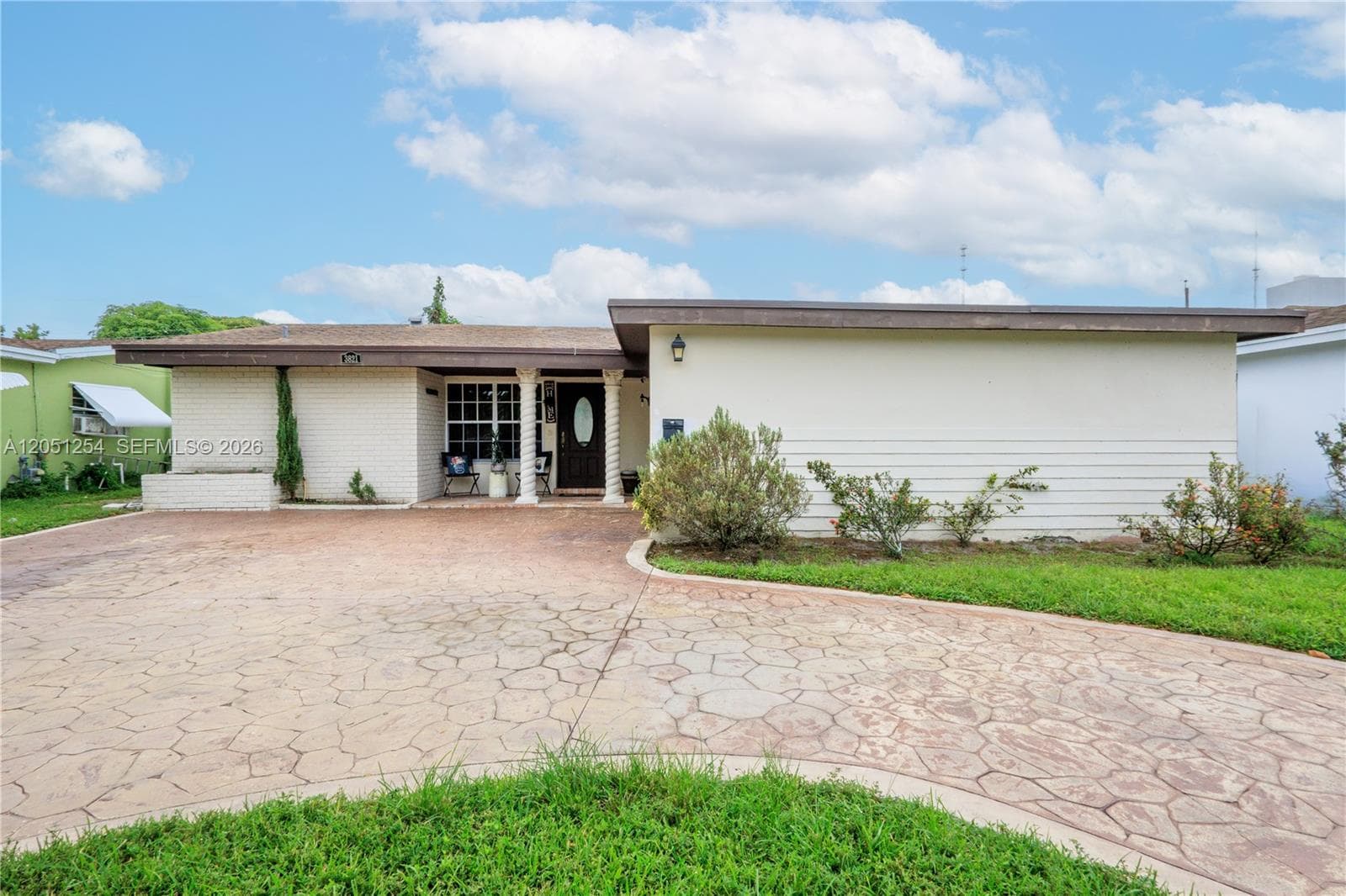 3821 E Lake Ter, Miramar, FL 33023 photo 2