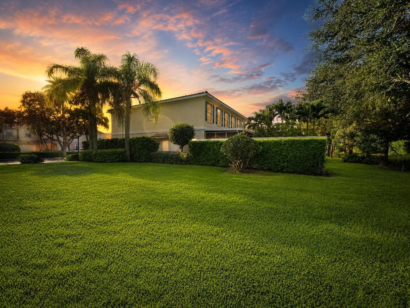 436 Capistrano Drive, Palm Beach Gardens, FL 33410 photo 2
