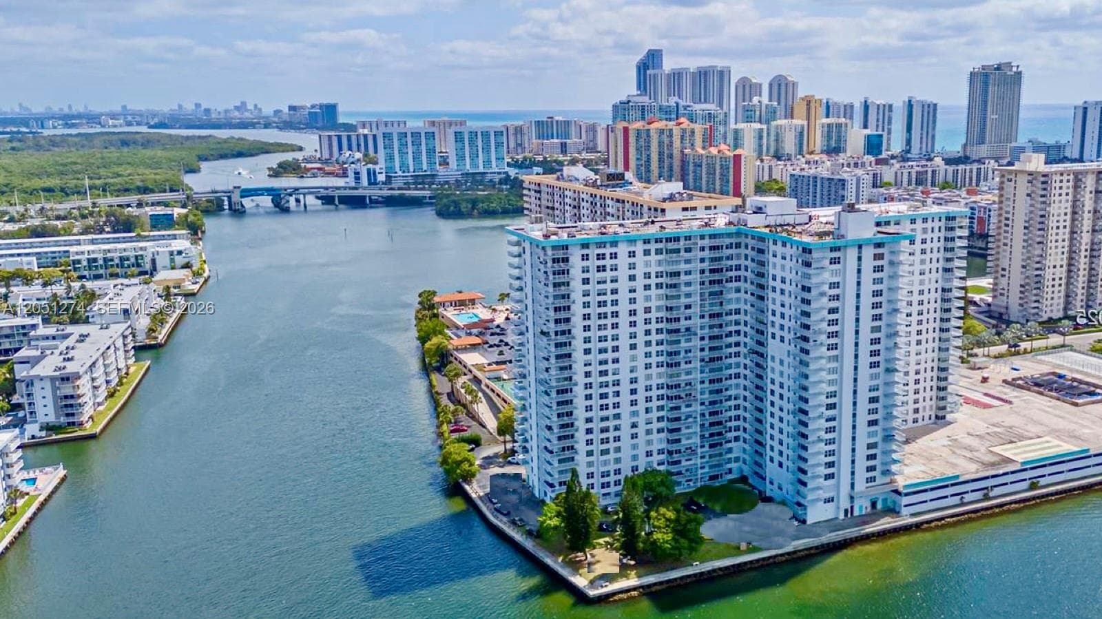 301 174th St # 1907, Sunny Isles Beach, FL 33160 photo 2