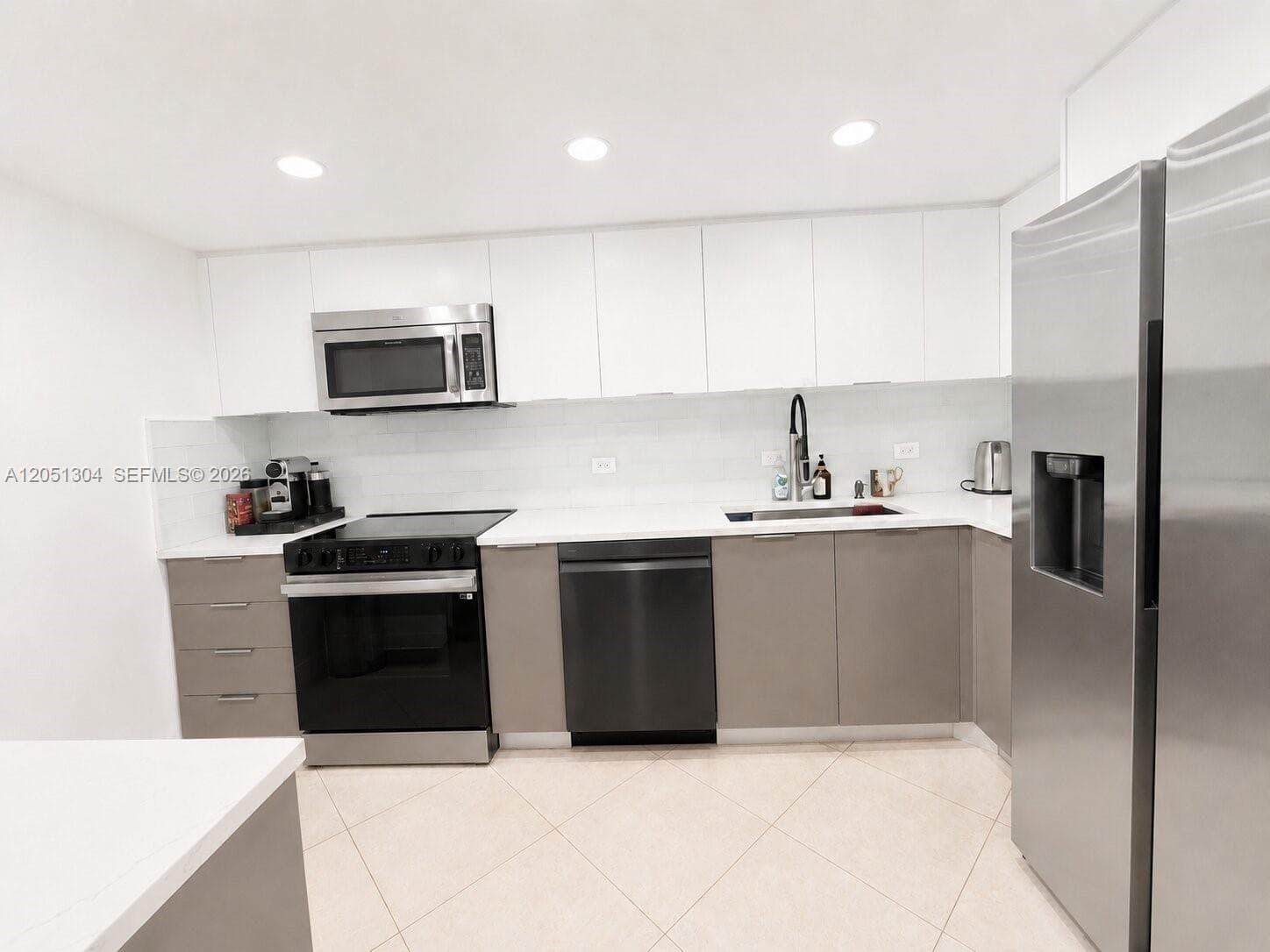 20505 E Country Club Dr # 537, Aventura, FL 33180 photo 5
