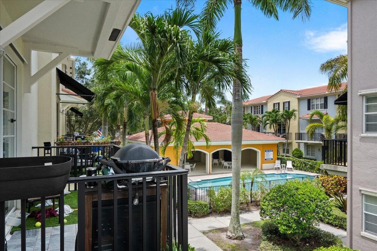 127 Greenwich Circle, Jupiter, FL 33458 photo 2