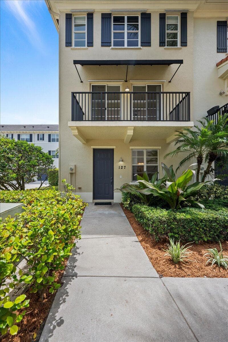 127 Greenwich Circle, Jupiter, FL 33458 photo 5