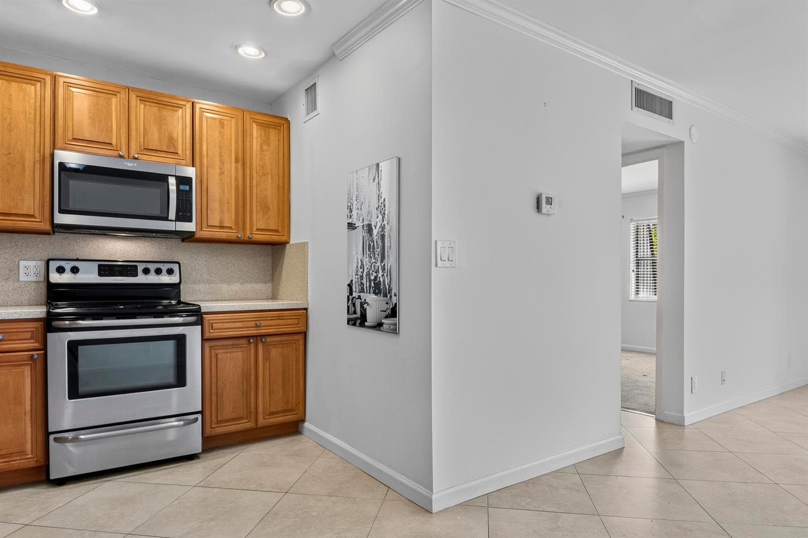 13 Jacaranda Drive # 214, Plantation, FL 33324 photo 3