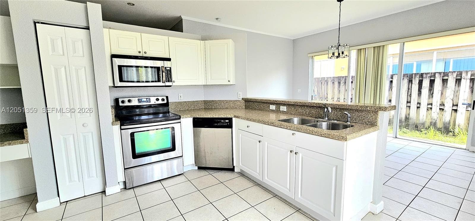 21460 SW 90th Ct, Cutler Bay, FL 33189 photo 5