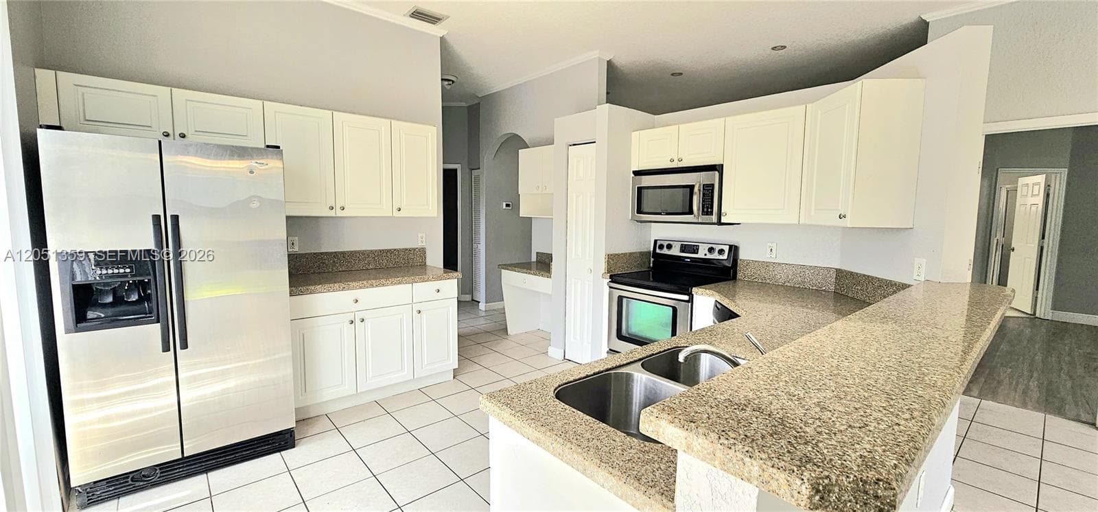21460 SW 90th Ct, Cutler Bay, FL 33189 photo 4