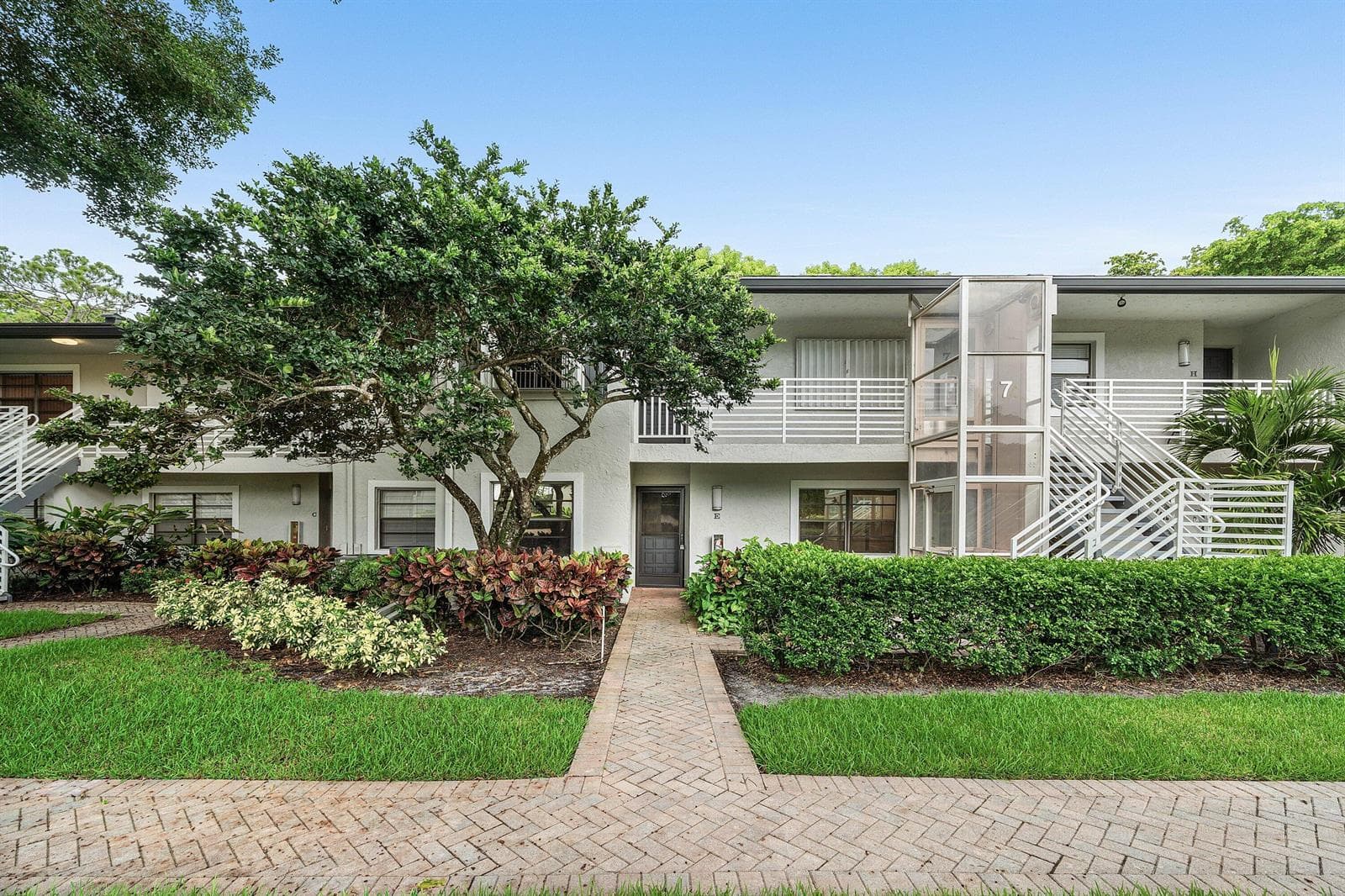 7 Southport Lane # F, Boynton Beach, FL 33436