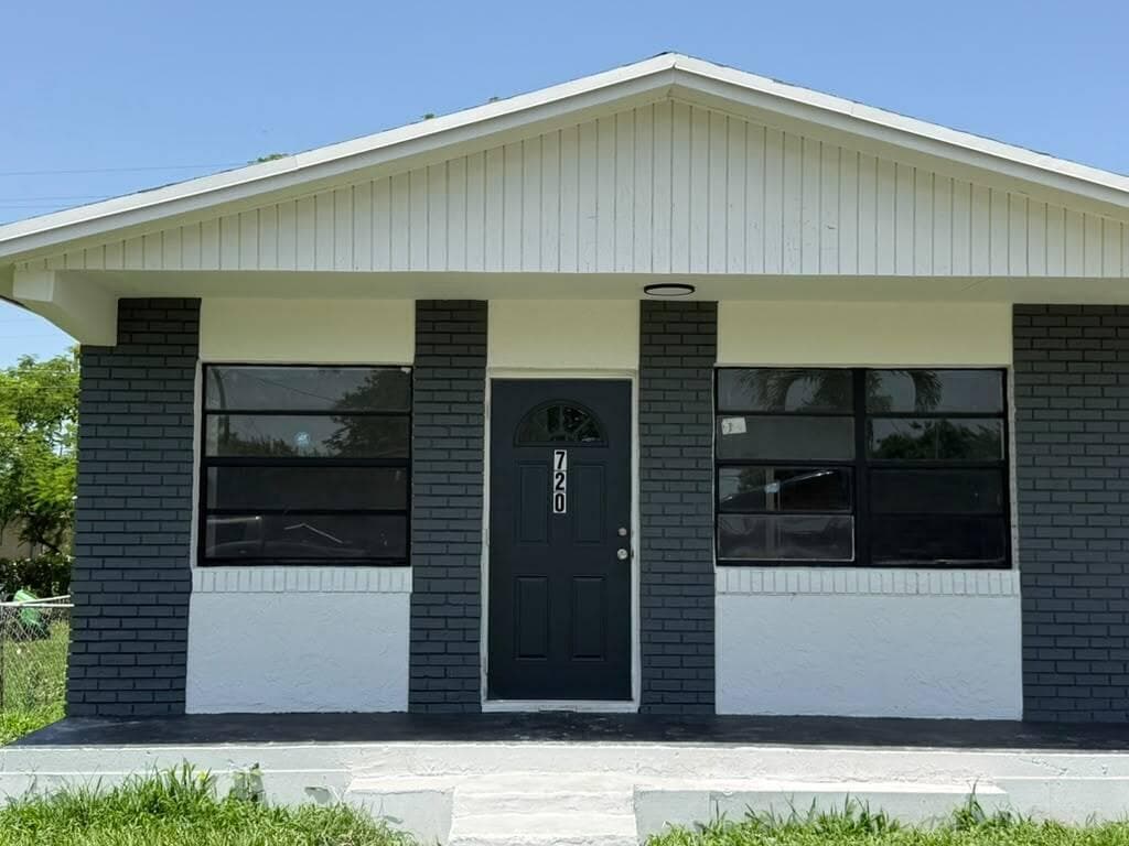 720 Rickey Jackson Boulevard, Pahokee, FL 33476