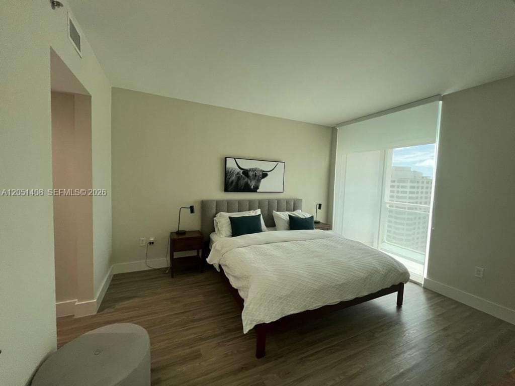 951 Brickell Ave # 1706, Miami, FL 33131