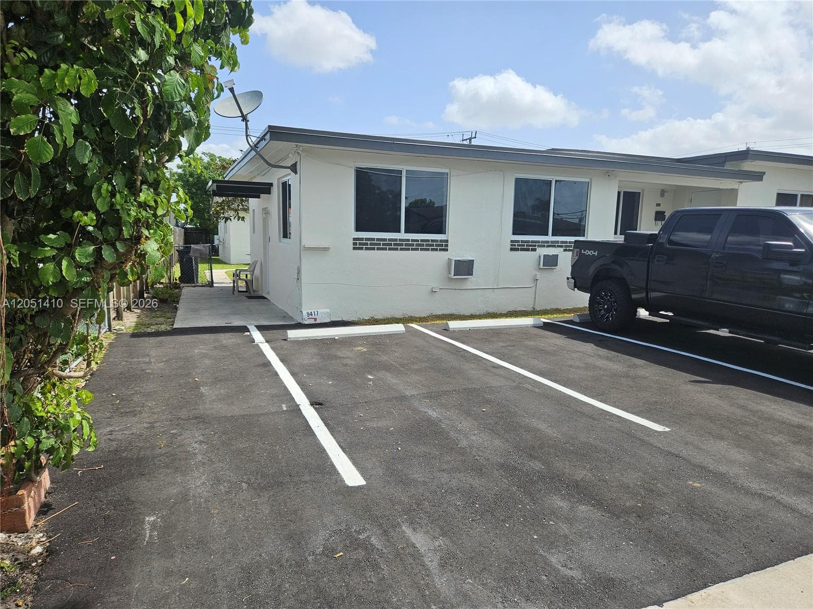 9415 SW 38th St, Miami, FL 33165 photo 3