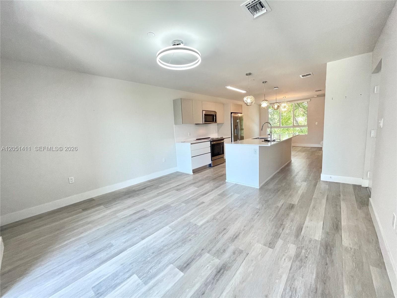 2535 NE 193rd St # 3212, Miami, FL 33180 photo 2