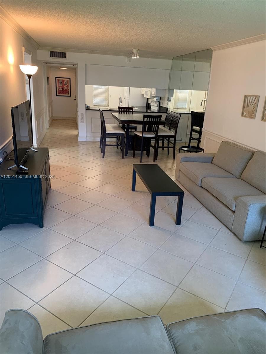 4801 Martinique Pl # H1, Coconut Creek, FL 33066 photo 5