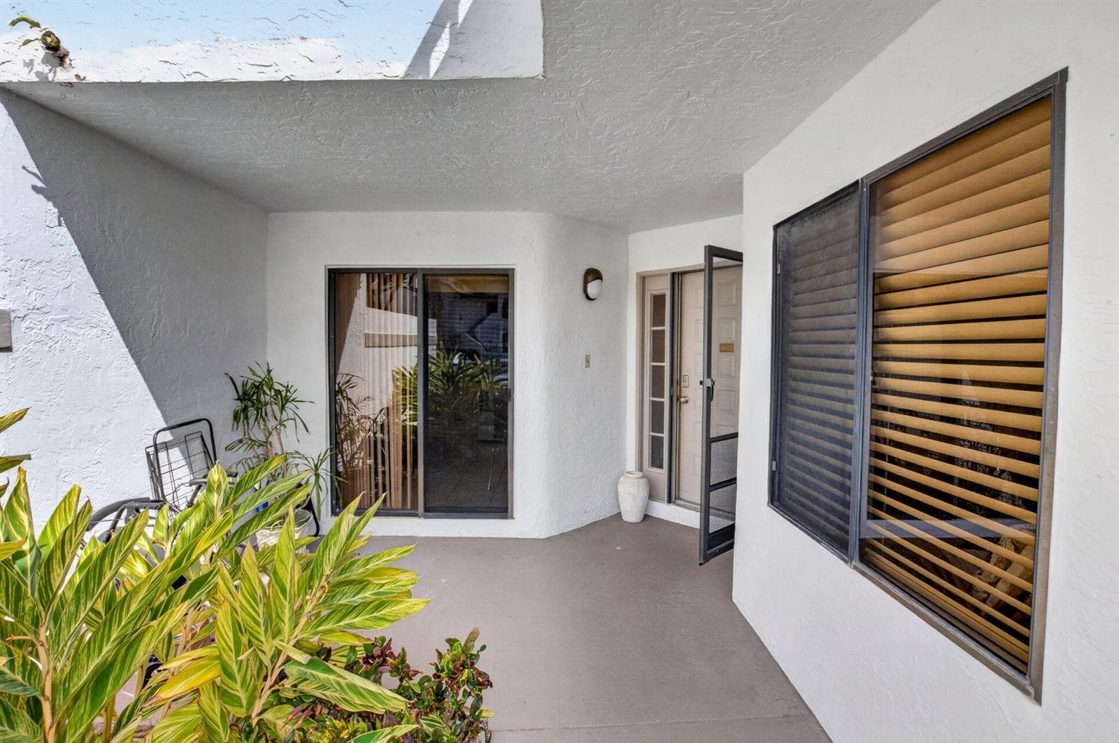 7473 Glendevon Lane # 402, Delray Beach, FL 33446 photo 2