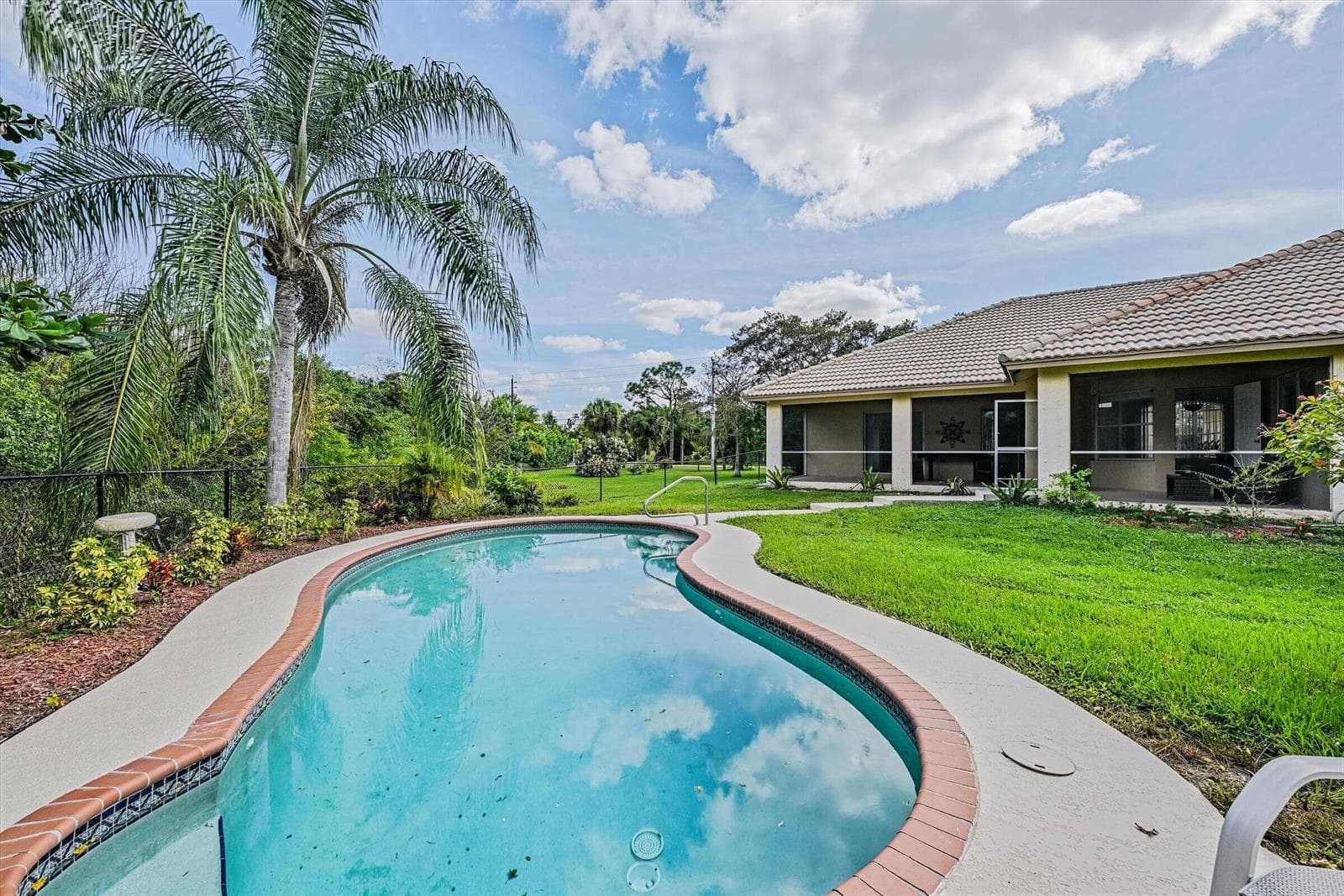 8671 155th Place N, Palm Beach Gardens, FL 33418 photo 2