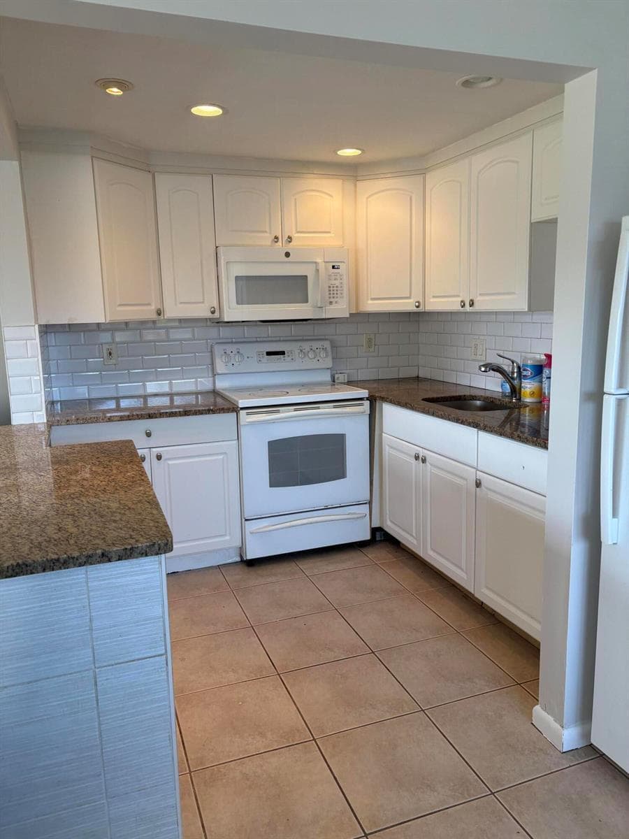 128 Norwich F, West Palm Beach, FL 33417 photo 5