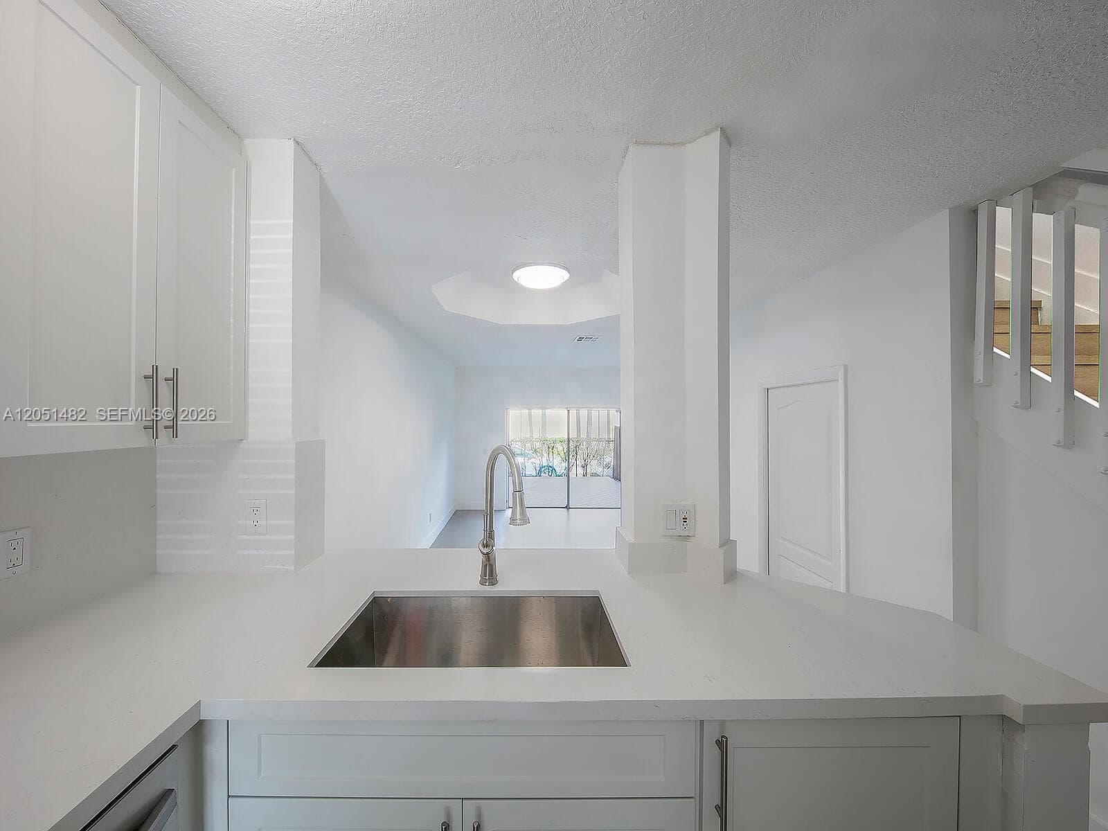 8260 NW 10th St # 6, Miami, FL 33126 photo 3
