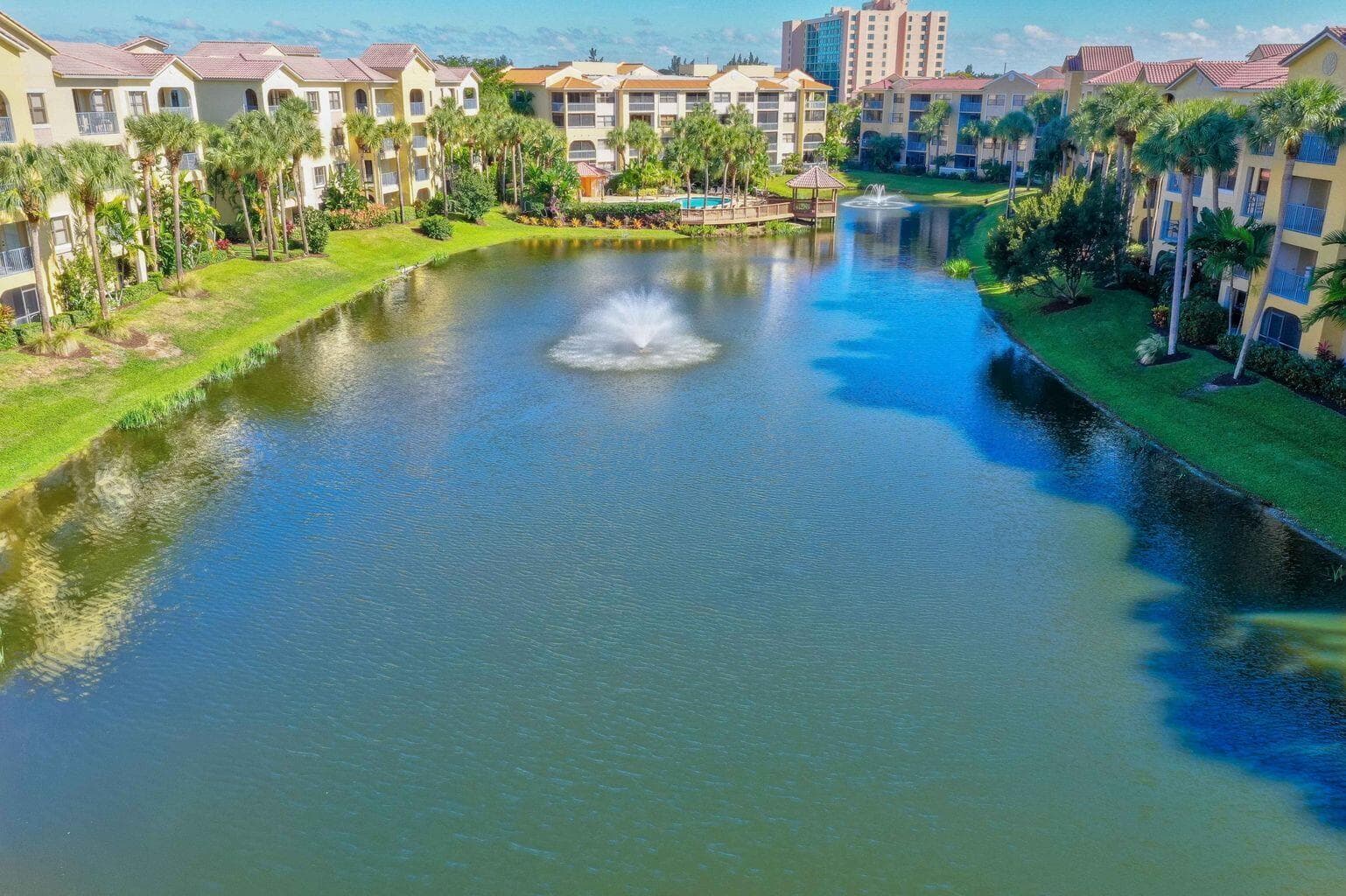 300 Uno Lago Drive # 303, Juno Beach, FL 33408 photo 2