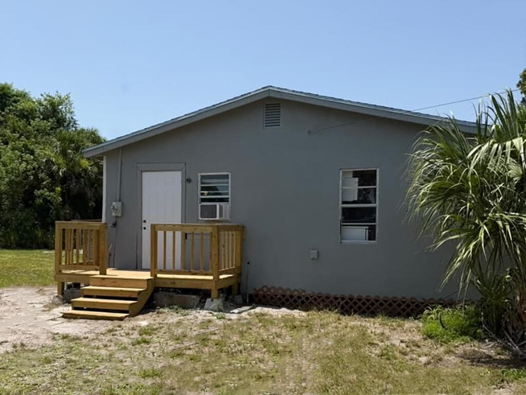 4250 29th Avenue # B, Vero Beach, FL 32967