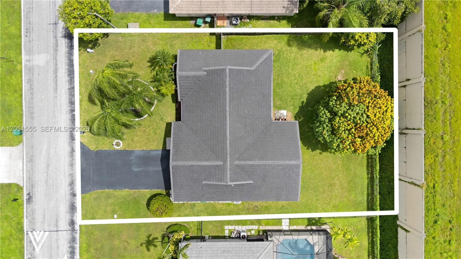 5741 W Waterford Dr, Davie, FL 33331 photo 3