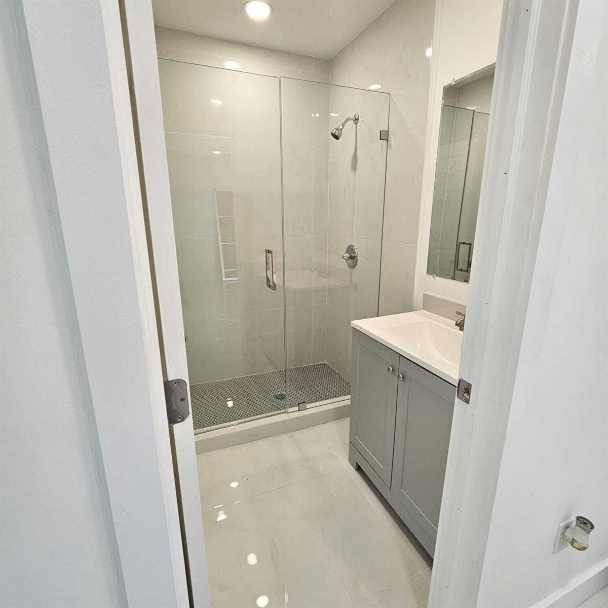 206 NE 13th Street # A-c, Fort Lauderdale, FL 33304 photo 2