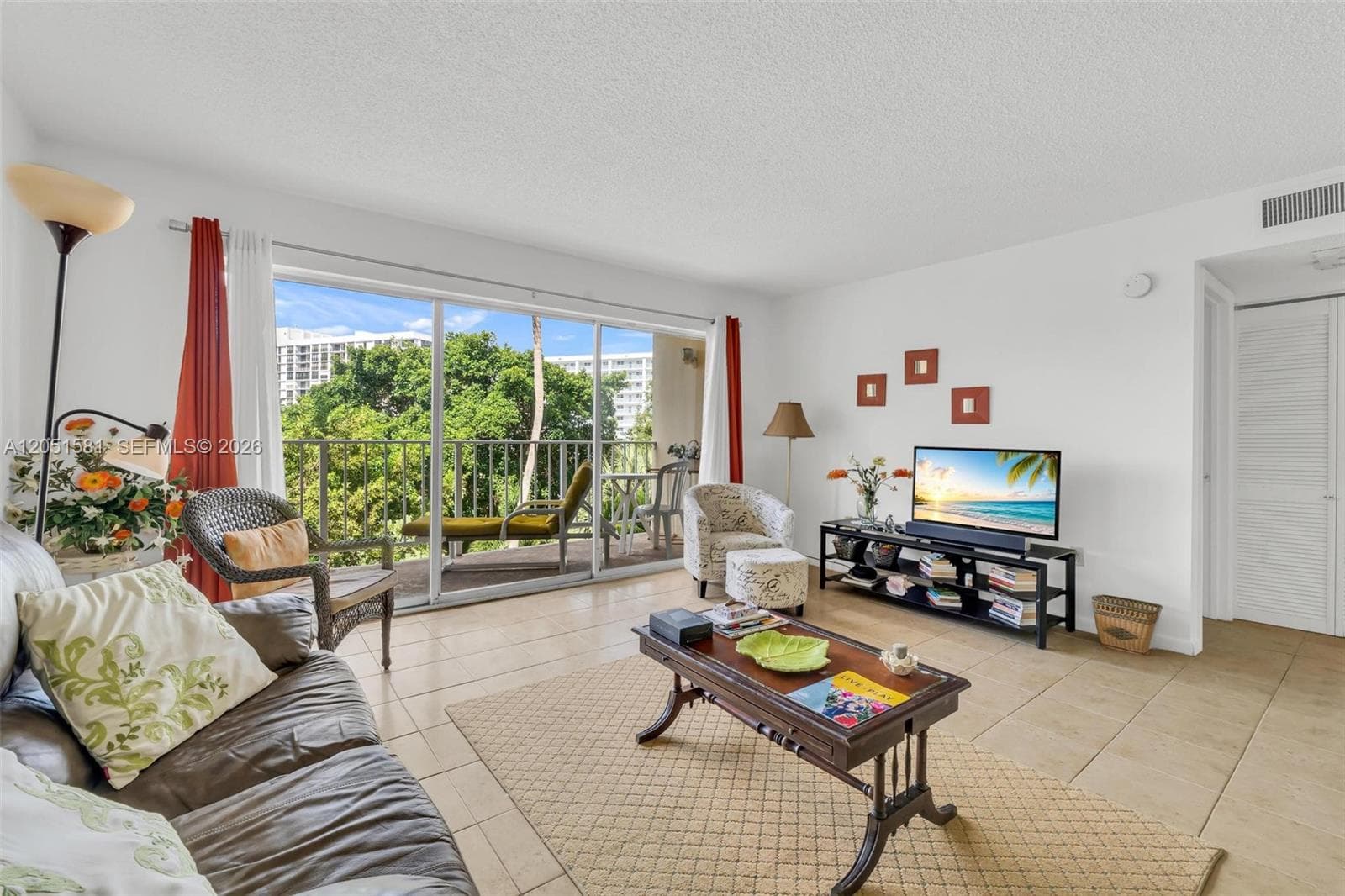 200 178th Dr # 409, Sunny Isles Beach, FL 33160 photo 4