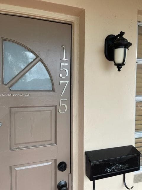 1575 NW 60th Ave # B, Sunrise, FL 33313