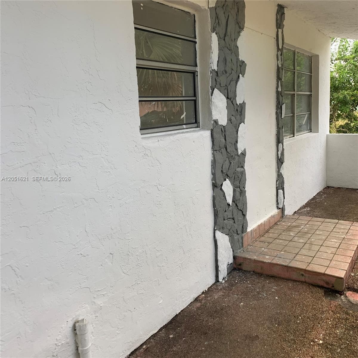 308 NW 9th St, Hallandale Beach, FL 33009 photo 2