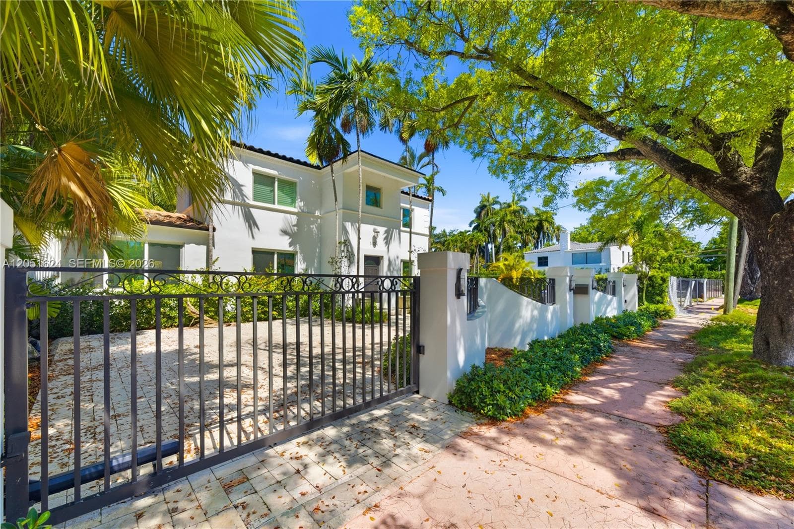 5824 Alton Rd, Miami Beach, FL 33140 photo 2
