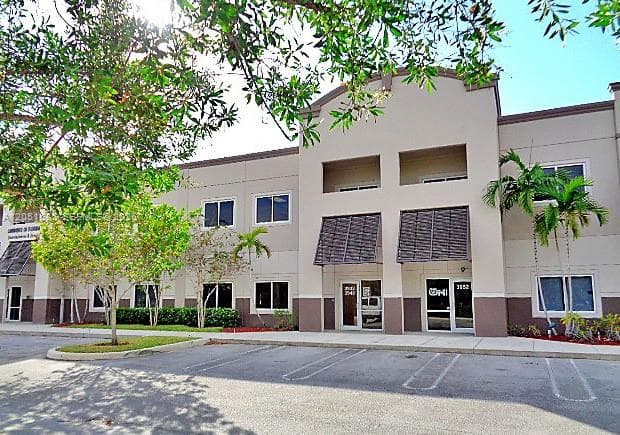 3932 Coral Ridge Dr # 21, Coral Springs, FL 33065