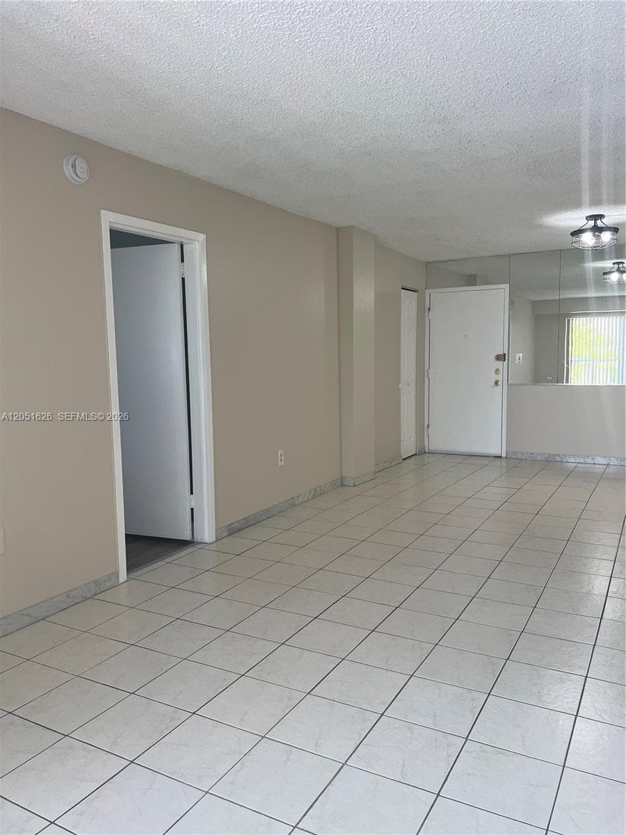 1250 NE 125th St # 403D, North Miami, FL 33161 photo 2