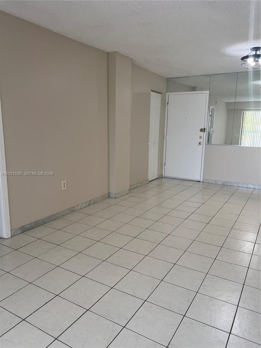 1250 NE 125th St # 403D, North Miami, FL 33161 photo 3