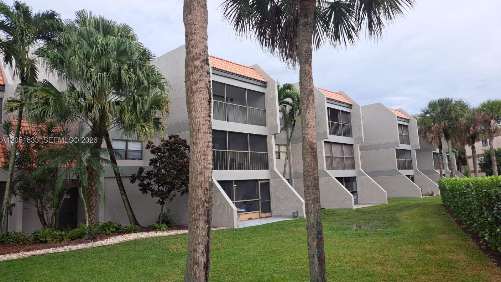 230 Lakeview Dr # 310, Weston, FL 33326 photo 3