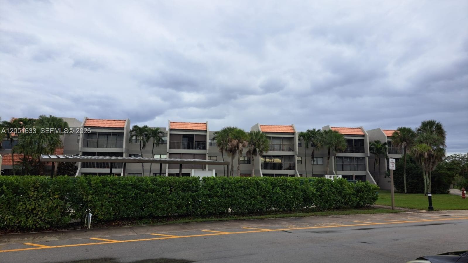230 Lakeview Dr # 310, Weston, FL 33326