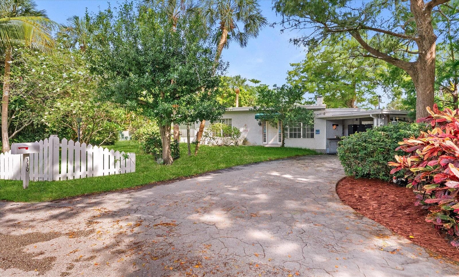 330 NW 32nd Court, Oakland Park, FL 33309 photo 3