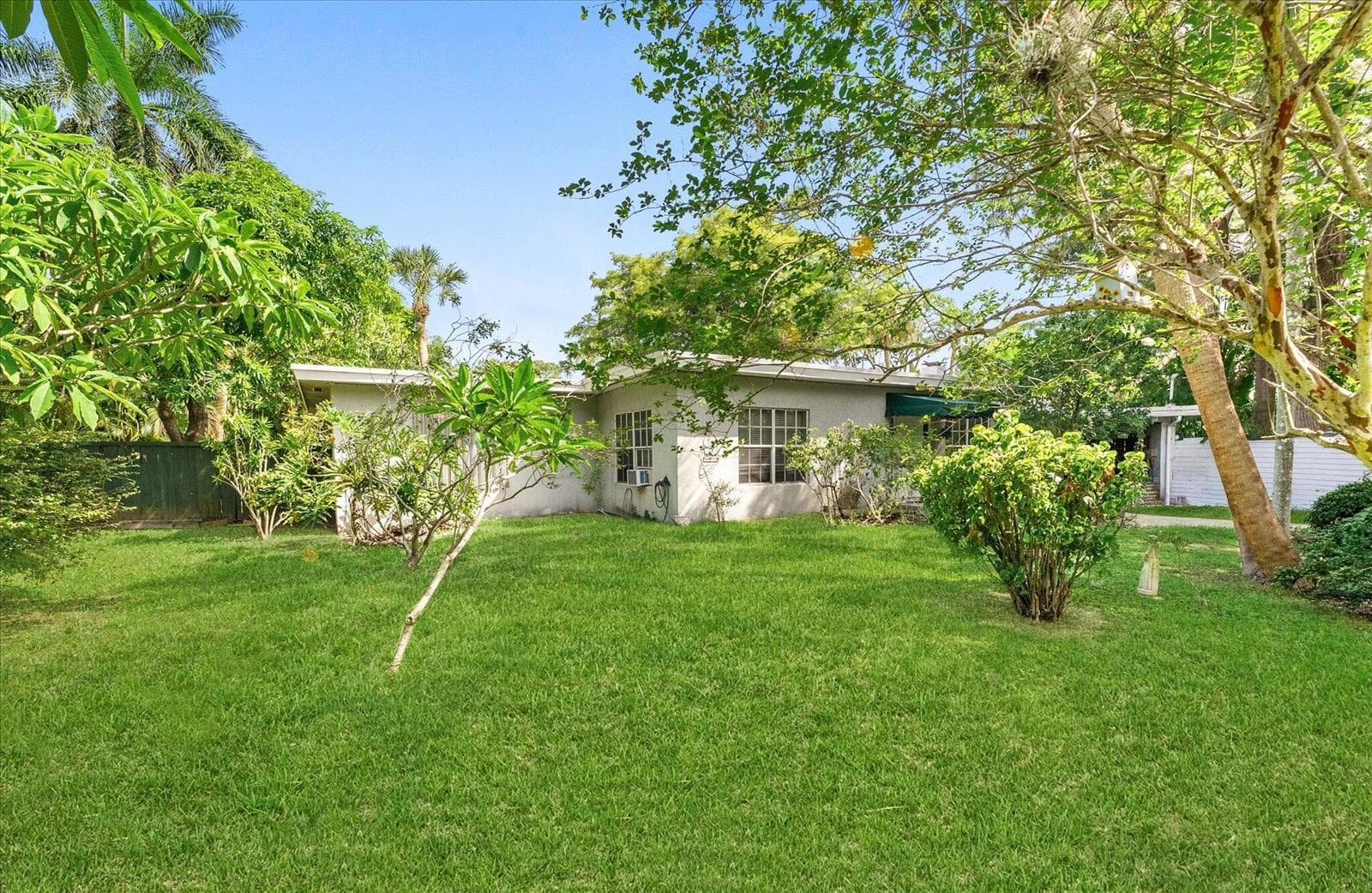 330 NW 32nd Court, Oakland Park, FL 33309 photo 4