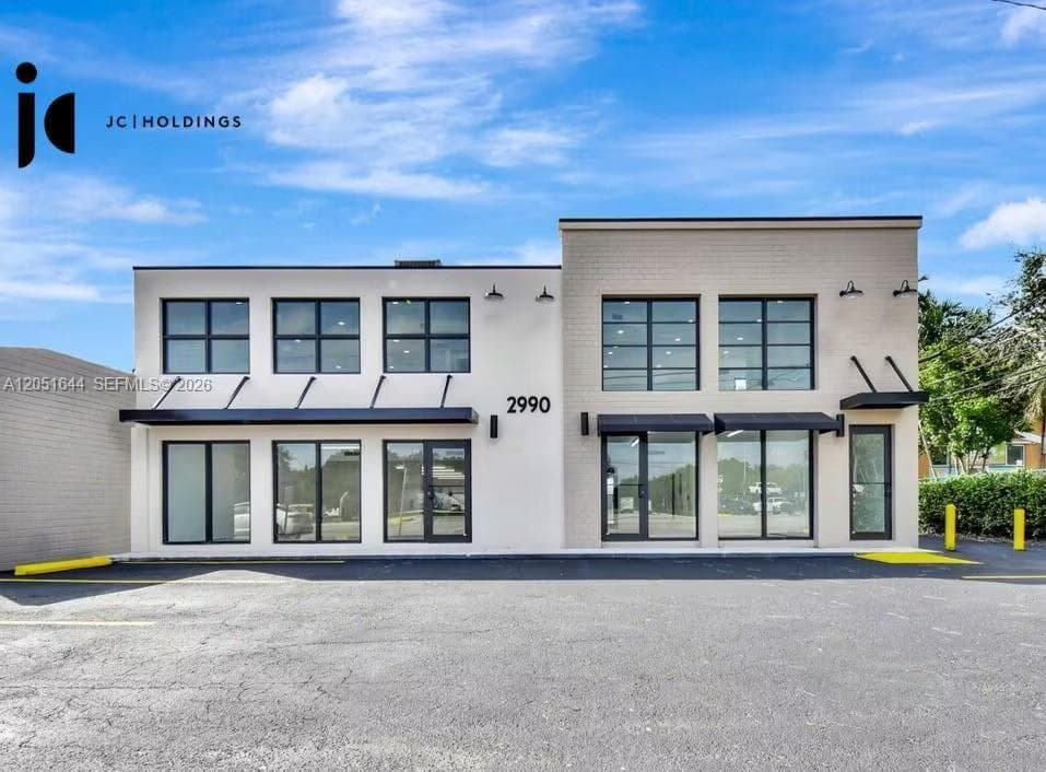 2990 Griffin Rd, Dania Beach, FL 33312
