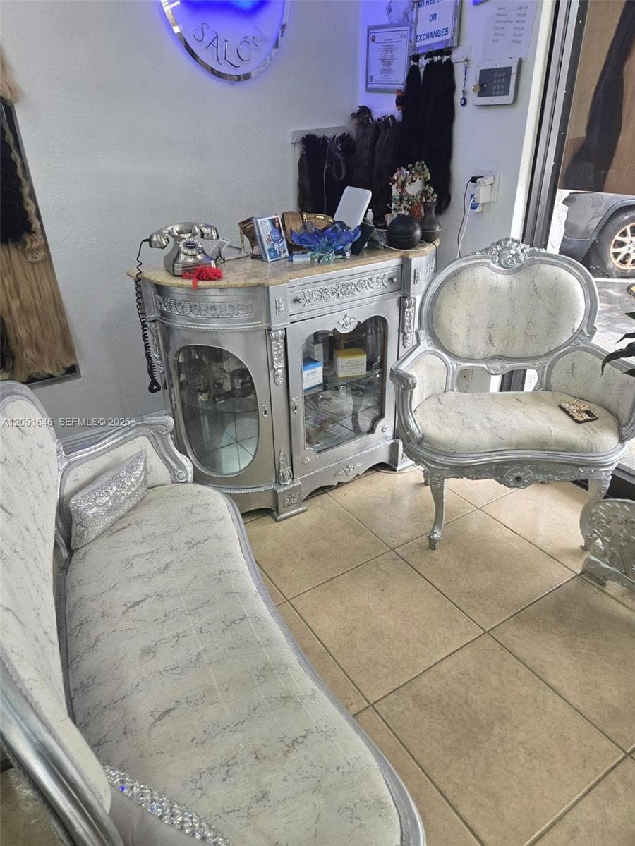 Full service Beauty salon PRIME location close to Sunset PLace, South Miami, FL 33143 photo 2