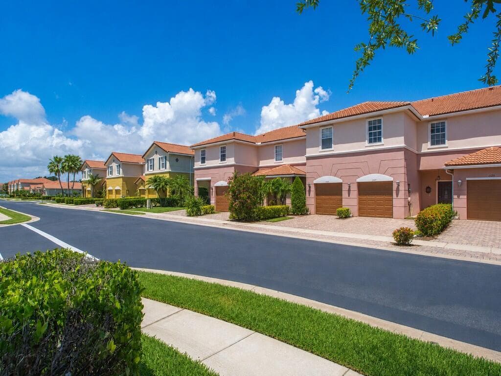 1189 Normandie Way, Vero Beach, FL 32960
