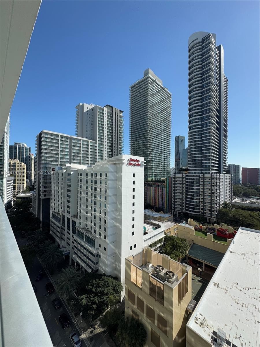 79 SW 12th St # 1702-S, Miami, FL 33130 photo 3