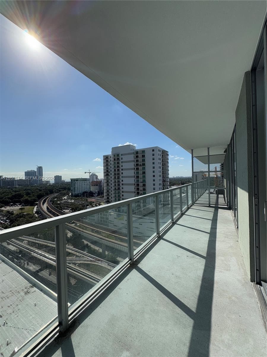 79 SW 12th St # 1702-S, Miami, FL 33130 photo 4