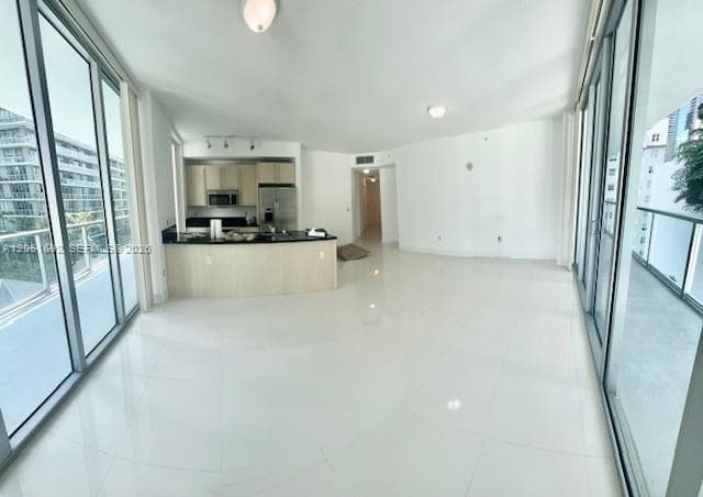 1111 SW 1st Ave # 1219, Miami, FL 33130 photo 2